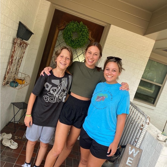 Meet your Posher, Michelle - Picture 7 of 8